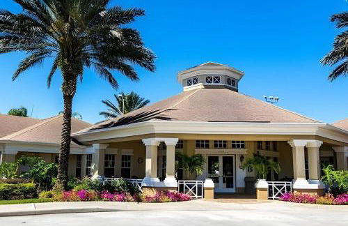 Renewed & Cozy 4BD Great Location near Disney - Photo 30