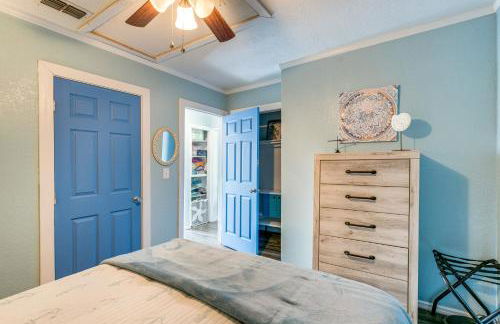 2 Mi to Redfish Bay Aransas Pass Home with Fire Pit - Foto 18