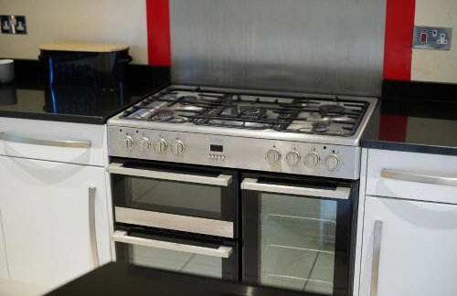 Spacious 7BR Home, Families & Contractors, Hot Tub - Foto 29