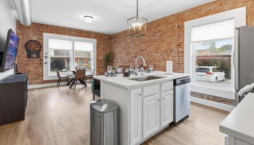 Mass Ave Retreat with Big Patio and Free Parking - Foto 5