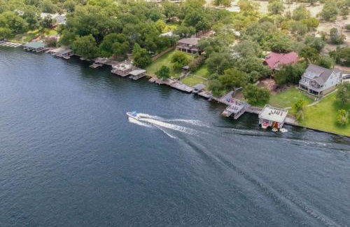 Lakefront Home with WiFi, Entertainment, Dock & Lake Views - Dogs OK - Photo 50