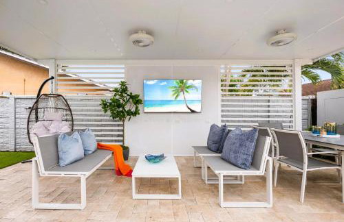 Spectacular Miami- Htd Pool,5 Bdrooms ,MiniGolf, Playground, Baby Items, BBQ - Photo 33