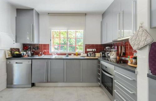 Stylish Ibiza Villa Near Beaches Private Pool & Lush Garden - Foto 19