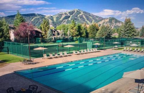 SV Wildflower Condo 3 Bed 3 Bath w SV INN pool access- No PETS! - Foto 24