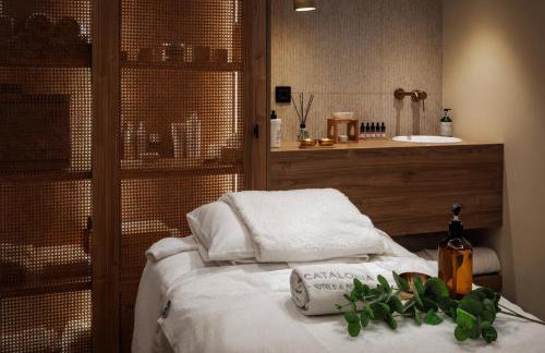 Exclusive quietness in the heart of Madrid with Public Parking, Breakfast, 2 bathrooms - Photo 80