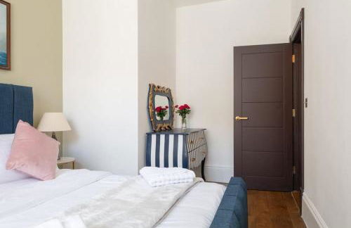 Warm Beachfront Getaway with Winter Ocean Views & Parking - Foto 18