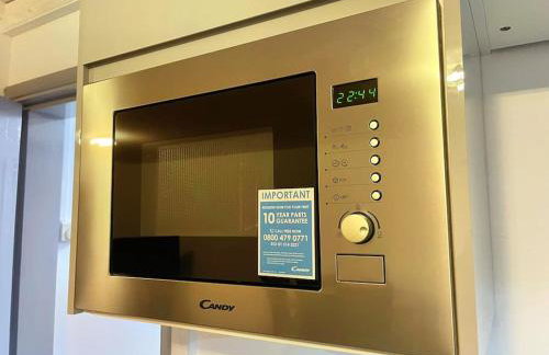 Lovely 3 Bed Ground Floor Apartment Near QE Hospital Harborne Birmingham New - Photo 48