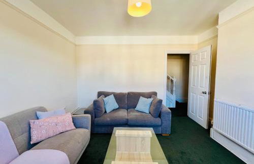 4-Bedroom House 5 mins to Beach & Parking - Foto 69