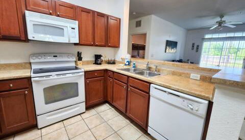 Resort Retreat 2BD Close Disney - Foto 4