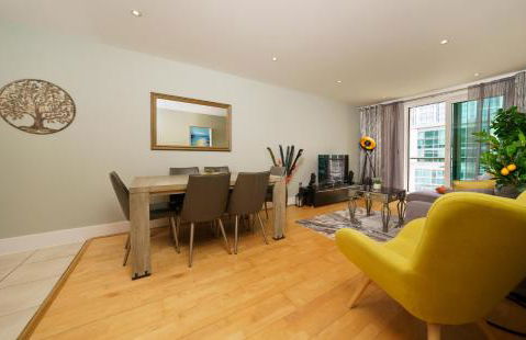 St George Wharf Apartment - Foto 1