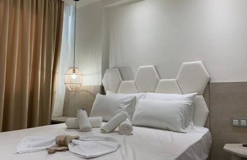 Amalia Deluxe Villas - Photo 7