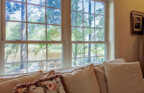 Chesapeake Waterfront - 7BR 5BA - Beach Pool Dock - Foto 9