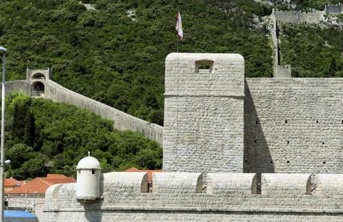 Guest House Roses - Photo 42