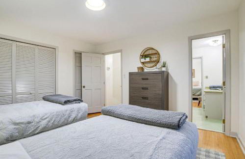 Lakefront Raleigh Home with Deck 12 Mi to Downtown! - Foto 26