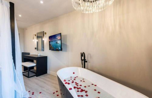 Lux Manor Sleeps 30 - Pool Sauna Hot Tub Cave - Foto 19