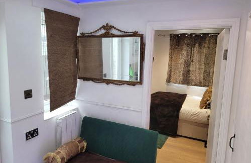 Sweet mini 1 bedroom flat-sleeps up to 2 guest - Foto 3