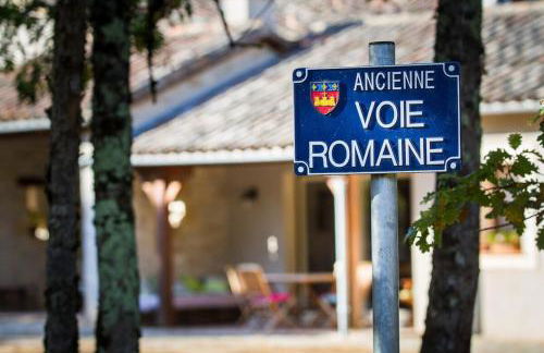 Du Levant au Couchant - 2 gîtes mitoyens à Caylus - Piscine - Jardin - 5 chambres - 12 personnes - 5 minutes du village médiéval - Foto 30