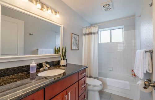 Pet-friendly 4BR Seattle Retreat with Fenced Yard - Foto 14