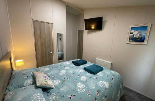 Elegant Lodge in Peaceful Holiday Resort - Photo 46