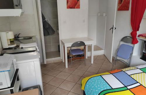 80 m2 appartement indépendant, 4 personnes et plus, piscine et jardin Direct Gare Aéroport - Foto 3