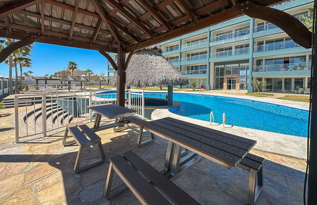 2BR Sunset Escape for Families - Foto 40