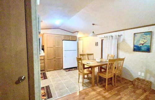 All Season Fun and Cozy Home in Island Falls, ME - Foto 8