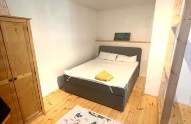 Weener - City Apartment mit Garten - Foto 6