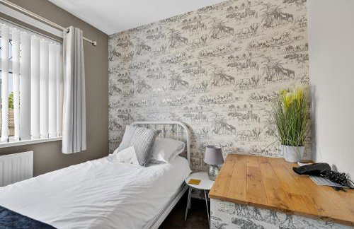 Hillsborough Home from Home, Garden and 2x Parking by StayByNumbers - Foto 34