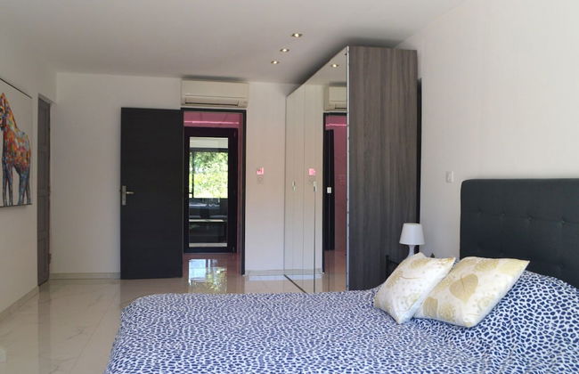 Modern Holiday Home With Private Pool and Garden - Foto 5