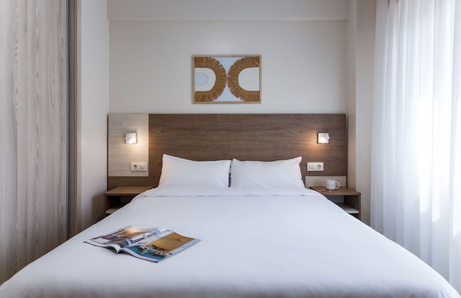 Vigo Bay Apartments by Olala Homes - Photo 1