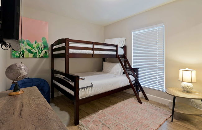 Modern Home w Private Pool Spa Pets Welcome - Foto 33