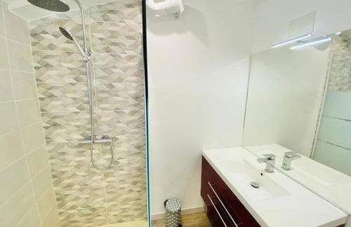 Duplex 3 Chambres Proche Gare Clim, WIFI, parking - Foto 2