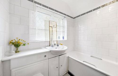 Sally's 4 Bed Home in St Albans - Foto 59