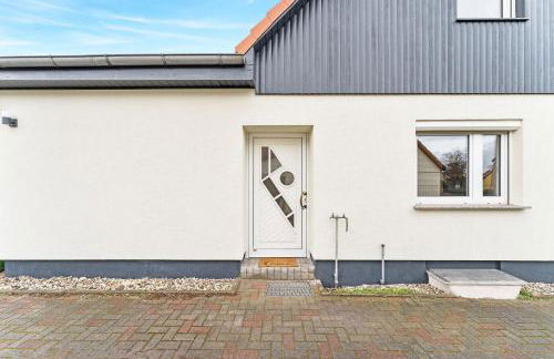 Neues Haus ,11 Betten, völlmöbliert mit Parkplätzen, Garage und Garten - Foto 23