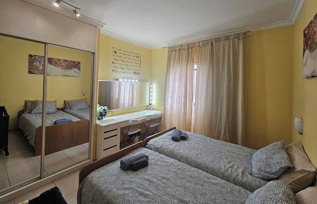 1 Bed Apt Sleeps 5 - Indoor Pool - Free Parking - Foto 5