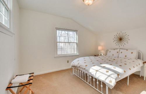 Lakefront Gem with Games in Westminster! - Foto 16