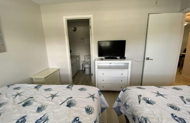 Palm Bay Club by Beachside Management - Photo 27