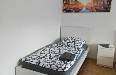 Haus 2 Etagen Garten 1 Badezimmer,1 Gäste Wc 200 Qm 5 Betten Gehoben mit Garten - Foto 14