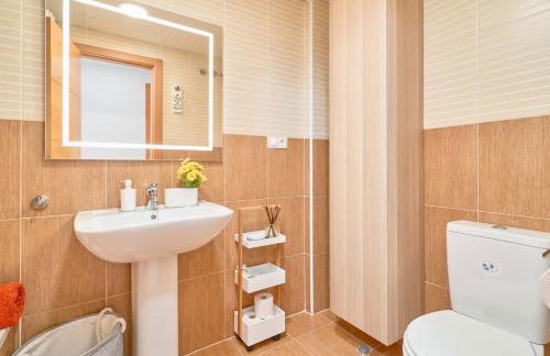 Amplio Ático De 2 Habitaciones - Photo 19