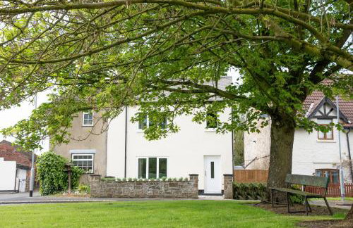Two Bedroom Country Cottage in County Durham with Village Pub and Free Parking For Holidays and Work Stays - Foto 16