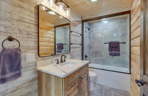 Peaceful Wyoming Cabin with Spacious Deck and Wet Bar! - Foto 29