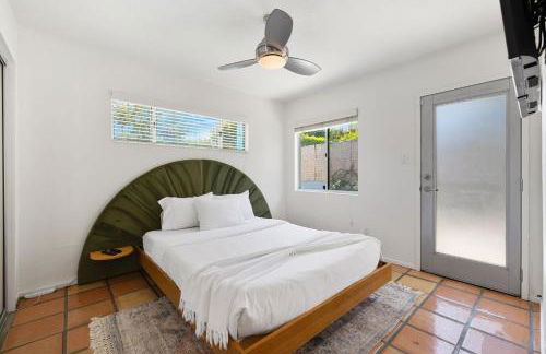 The Ricardo! Mid-Century Villa with Saltwater Pool - Foto 23