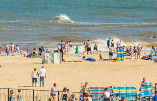 Large character home, hot tub, beach 5 min walk - Foto 40