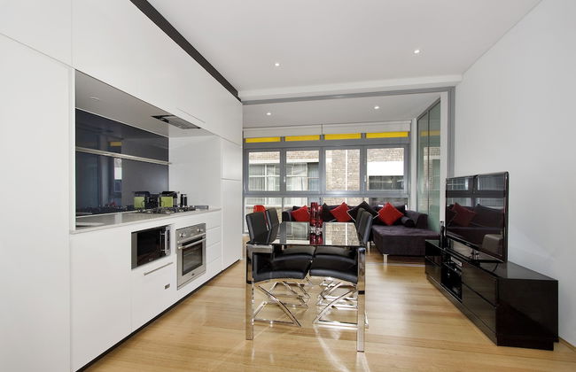 Little New York on Riley - Photo 3