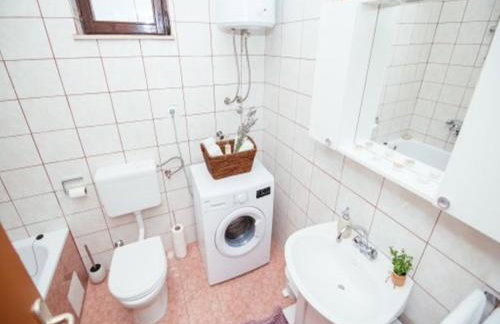 Holiday home Iva with pool - Foto 38