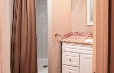 Spacious 4BR Home near Water Park, Pond & Beaches - Foto 8