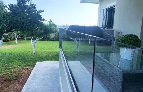 Luxury Home with Garden in the Suburbs - Foto 32