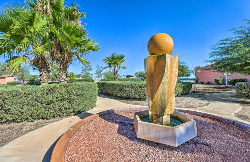 Cozy and Relaxing Eloy Apartment with Pool Access - Foto 26