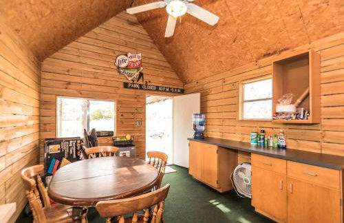 Cozy Rustic Cabin Rental on Private Ranch for Weekend Getaway from Austin - Photo 4