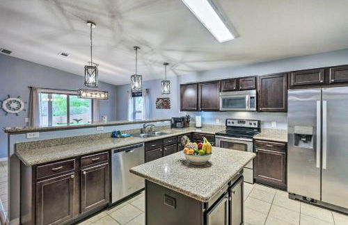 Spacious Navarre Retreat with Fenced-In Yard! - Foto 12